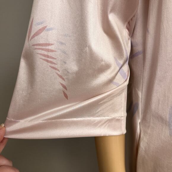 Vintage Vanity Fair Nightgown 34 Pink Antron III Nylon Satin Robe Lace Button - Picture 4 of 8